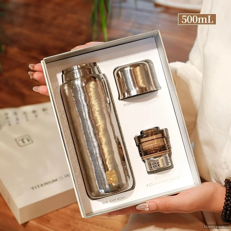 Magnetic Lid Pure Titanium Tumbler, Luxury Insulated Cup